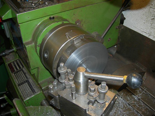 Crankshaft (4) (600 x 450).jpg