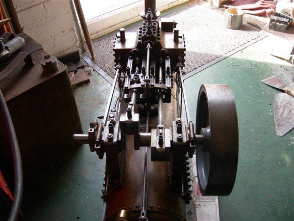 Twin Stationary (3) (600 x 450).jpg