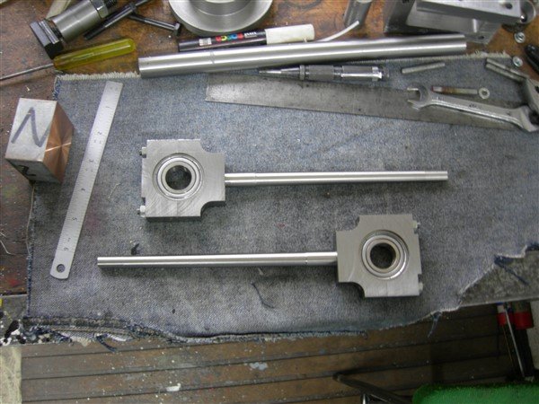 Con-rods (2) (600 x 450).jpg