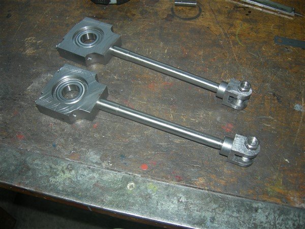Con-rods (8) (600 x 450).jpg