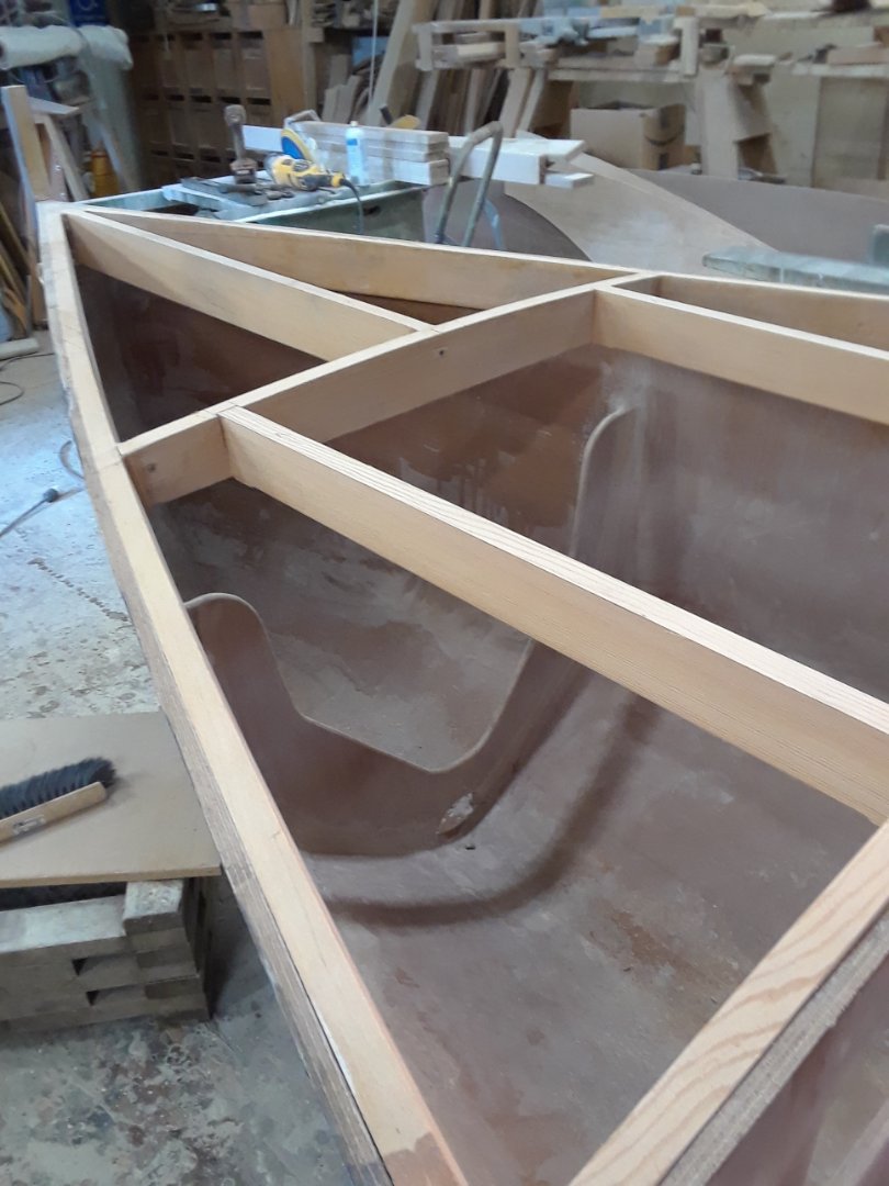 Foredeck framing.jpg