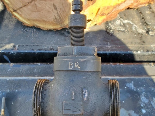 poppet valve 1.jpg