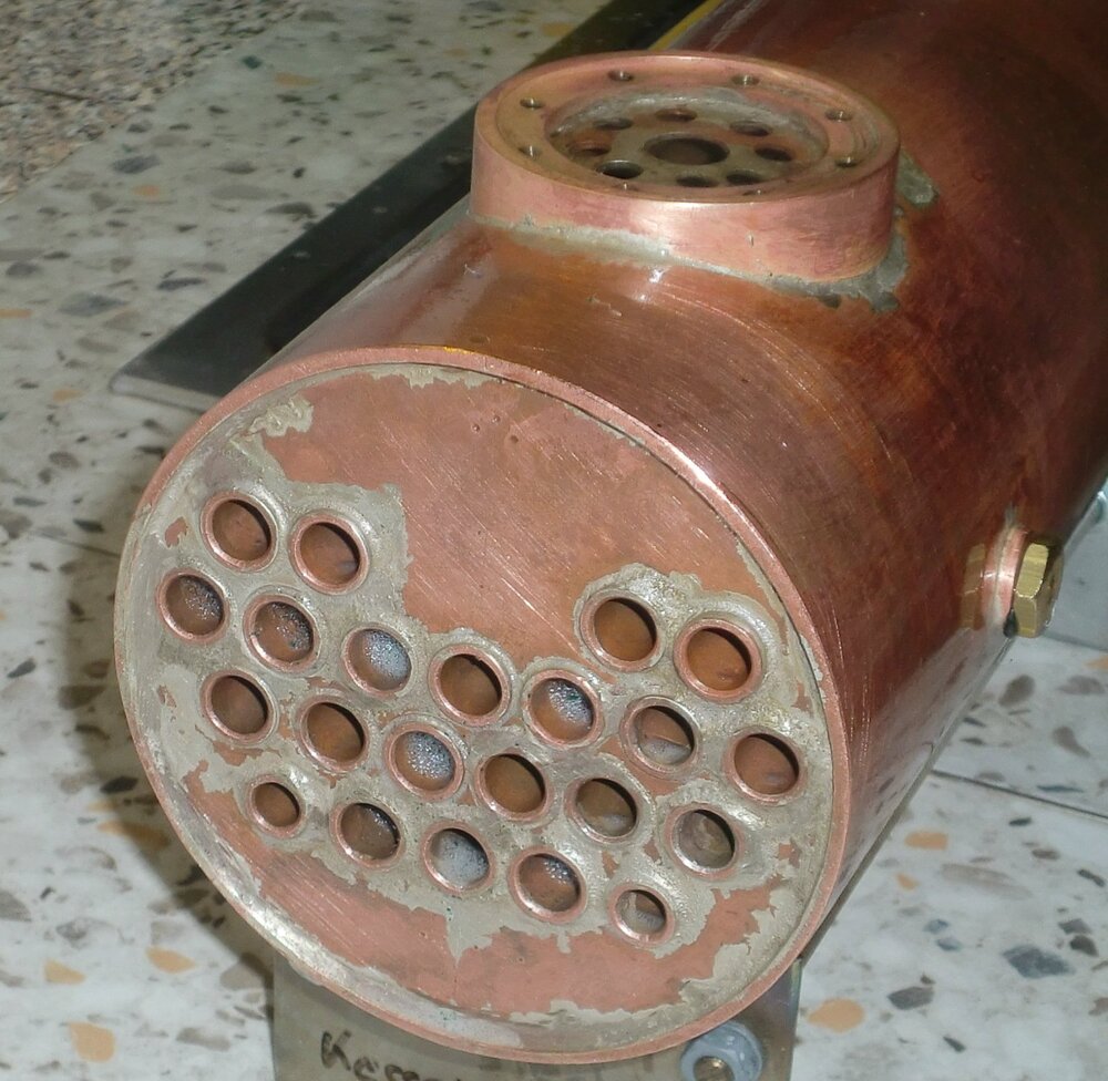 The smoke chamber tube wall