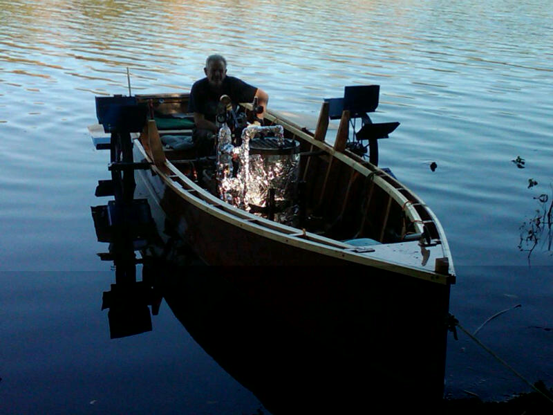 Sidewheeler parked for lunch.  Nice to have shallow draft, no worries about grass and weeds fouling the prop.